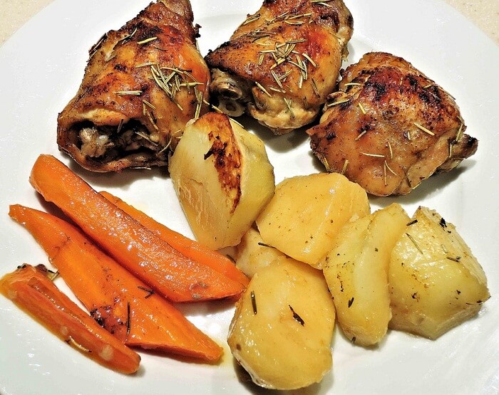 Roasted Chicken With Potatoes And Carrots
