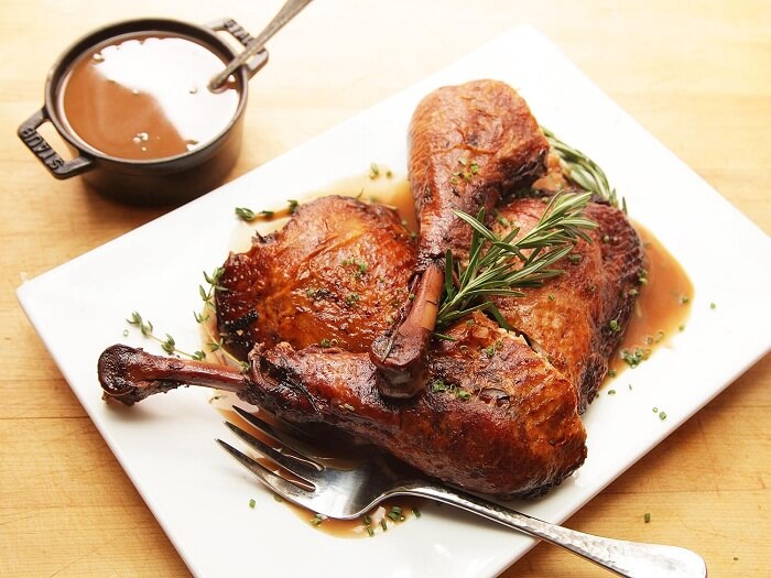 Chicken Braised With Red Wine