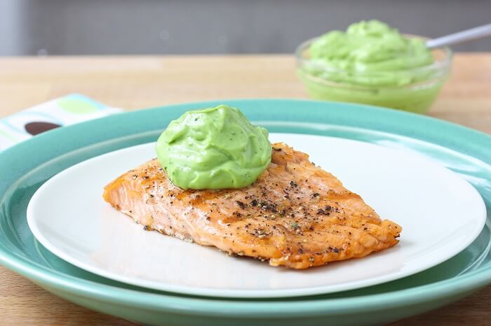 Grilled Salmon With Creamy Avocado Dip