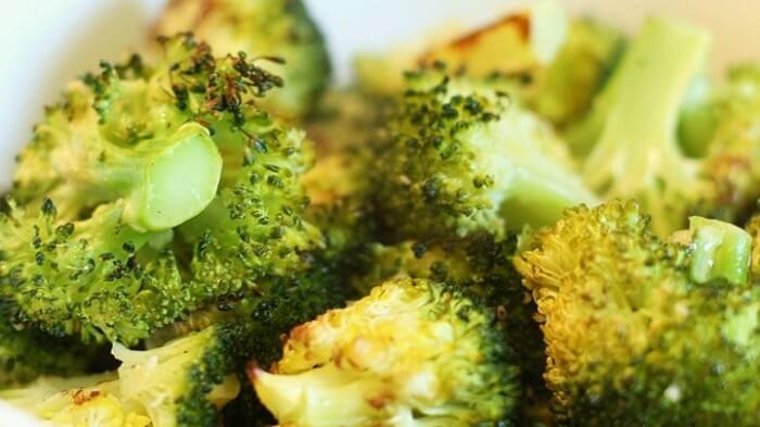 Garlic Roasted Broccoli Garlic Roasted Broccoli