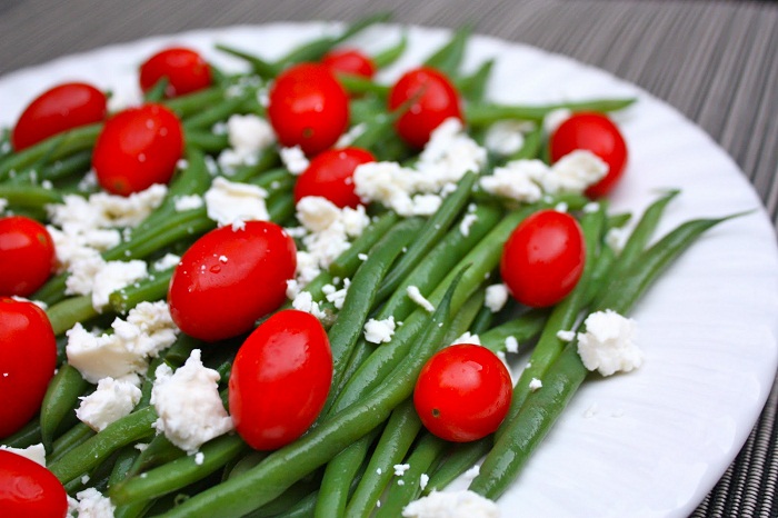 Tomato and Feta With Green Beans