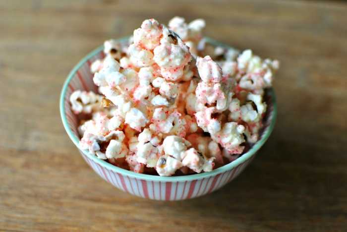 White Chocolate Peppermint Popcorn