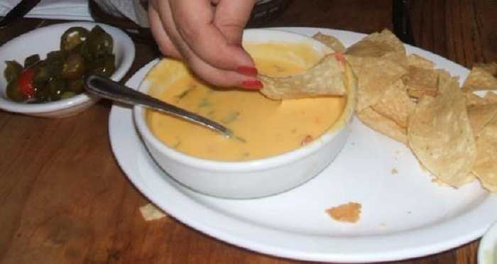 Cheesy Taco Dip