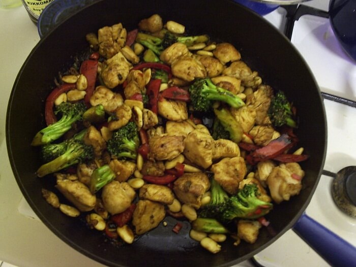 Stir Fry Chicken With Broccoli
