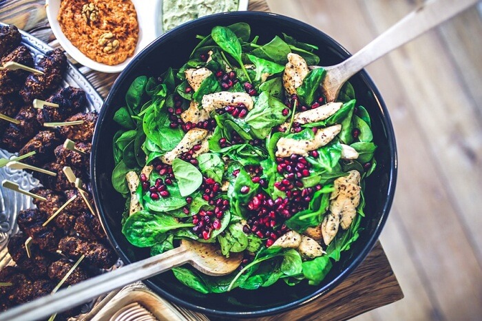 Refreshing Chicken Salad With Pomegranate And Spinach