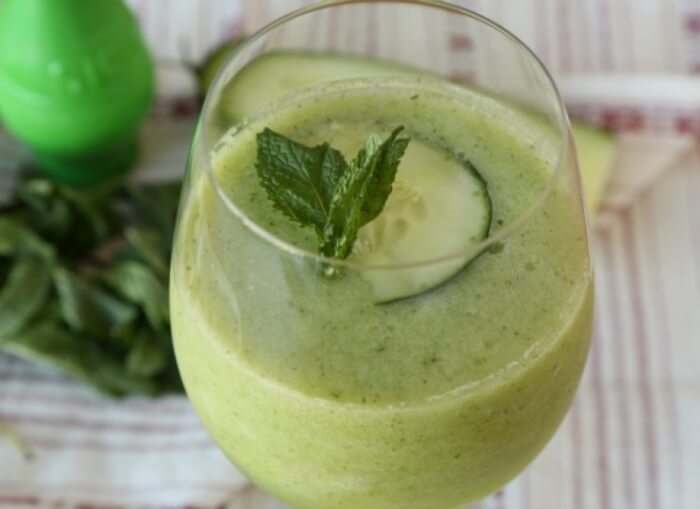 Cucumber, Kale, Pear Smoothie 48b43df5c5c8ba8576d040de2124567567de5f7d