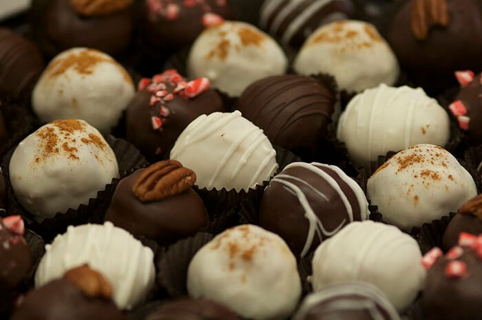 Chocolate Cake Truffles Chocolate Cake Truffles