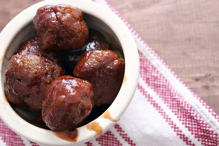 Meatballs In Spicy Chili Sauce