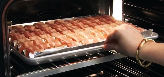 Bacon in the Oven Bacon in the Oven