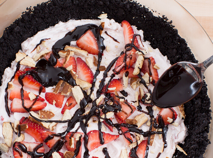 Strawberry Pretzel Pie