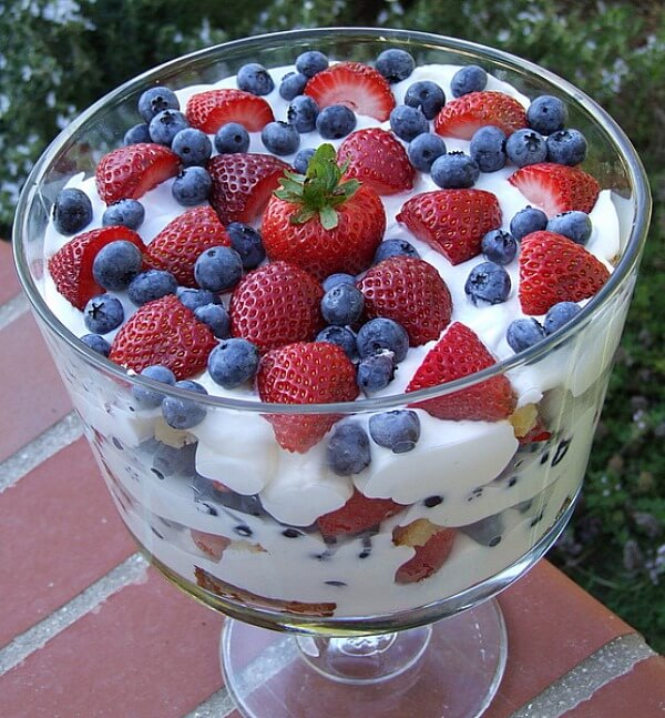 Berry Trifle Berry Trifle