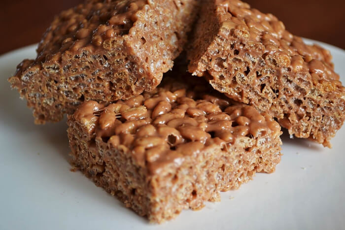 Chocolate Cereal Treats choc-pb-crispy-bars-3