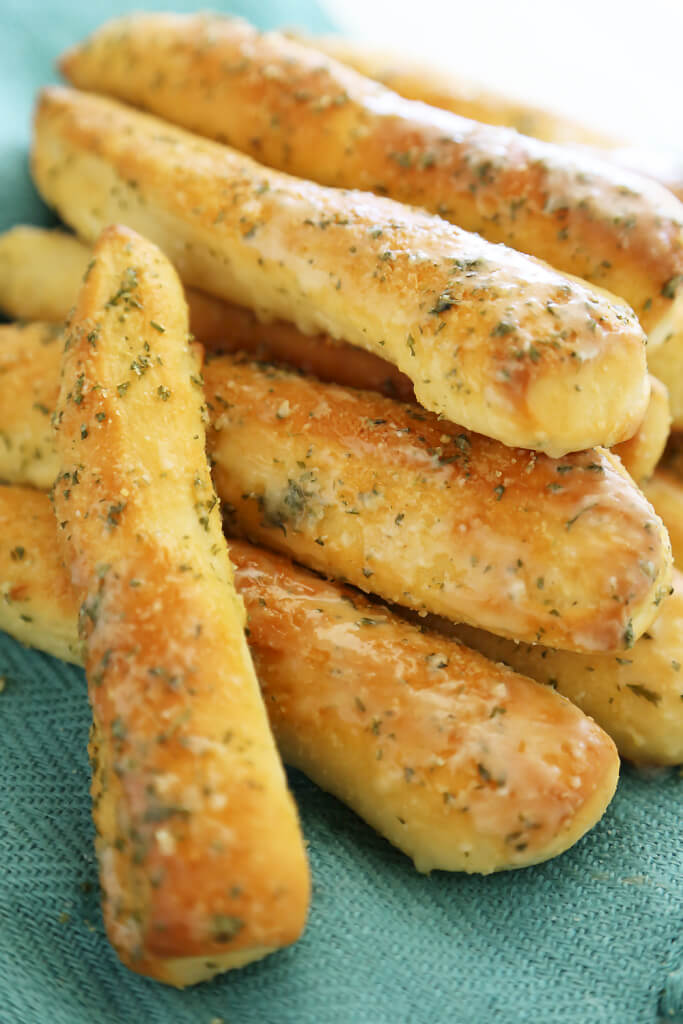 Garlic Breadsticks Garlic Breadsticks