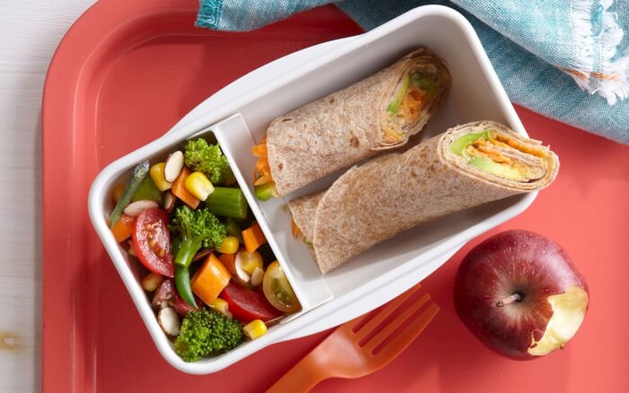 school-lunch-hummus-wraps\_maren-caruso-ftr1